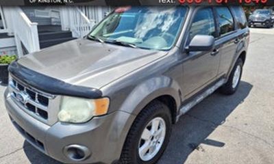 2010 Ford Escape XLS