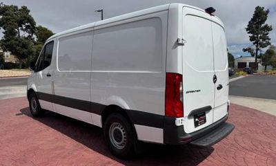 2022 Mercedes-Benz Sprinter 907 VS30