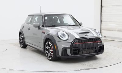2022 Mini Hardtop Hatchback