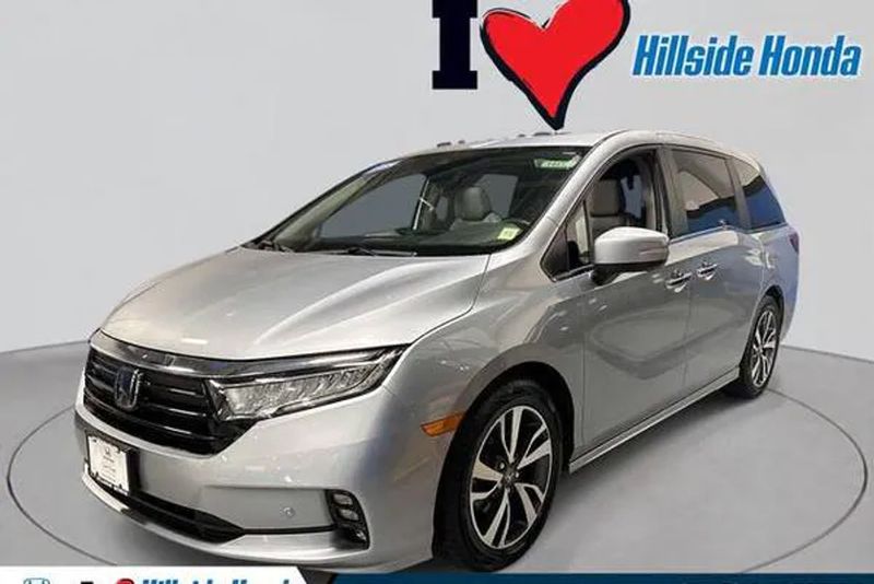 2024 Honda Odyssey — a typically priced live listing
