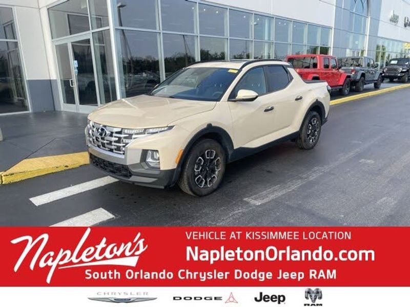 2022 Hyundai Santa Cruz — a typically priced live listing