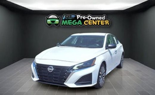2024 Nissan Altima SV