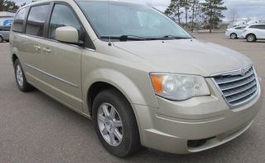 2009 Chrysler Town AND Country