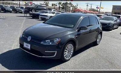 2016 Volkswagen E-Golf SE