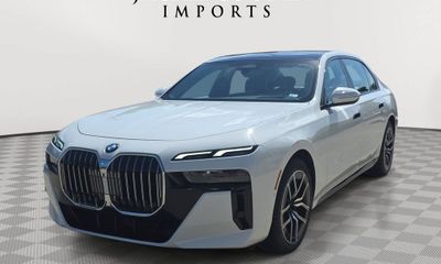 2025 BMW 740i