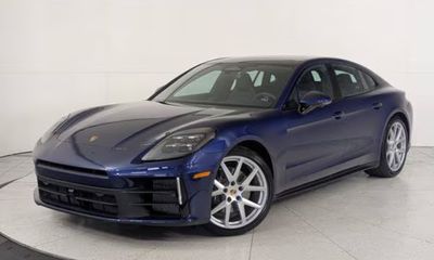 2026 Porsche Panamera 4