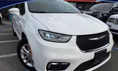 2022 Chrysler Pacifica Touring