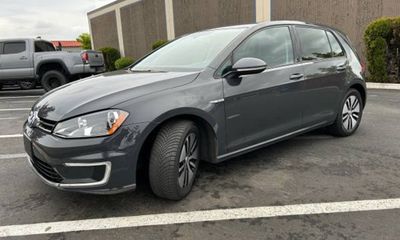 2016 Volkswagen E-Golf SE