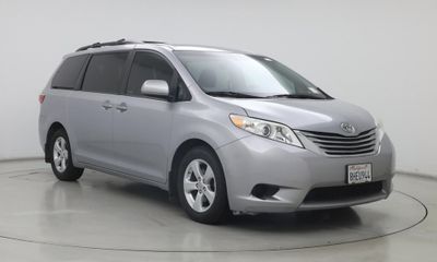 2015 Toyota Sienna LE