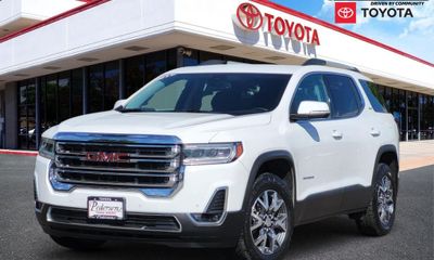 2023 GMC Acadia SLT