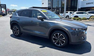 2022 Mazda CX-5 Premium Package
