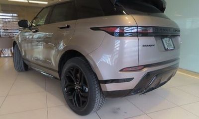 2023 Land Rover Range Evoque SE