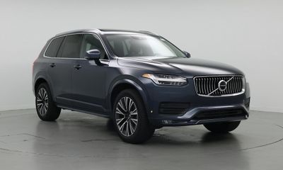 2022 Volvo XC90 Momentum