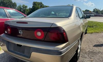 2004 Chevrolet Impala Base