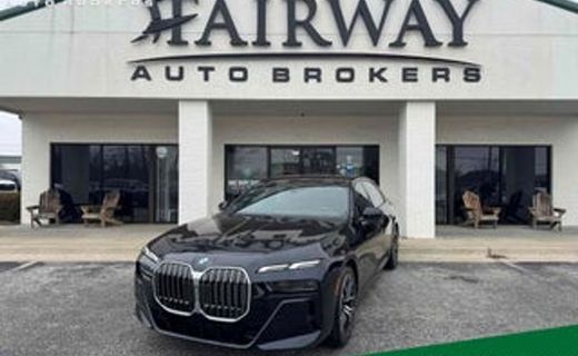 2025 BMW 740I