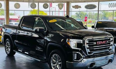 2022 GMC Sierra Limited SLT