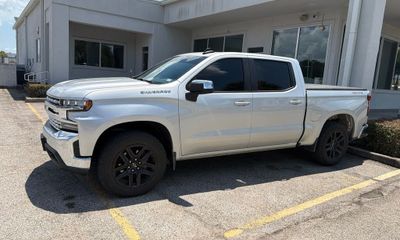 2021 Chevrolet Silverado LT