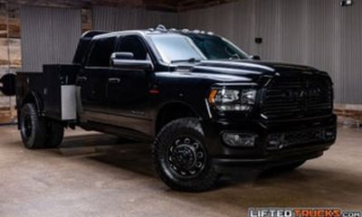 2019 Ram 1500 SLT