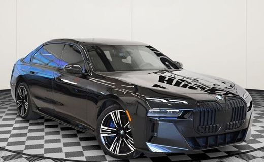 2023 BMW 760i xDrive