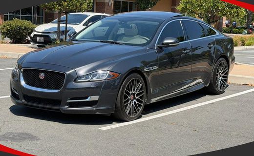 2016 Jaguar XJ