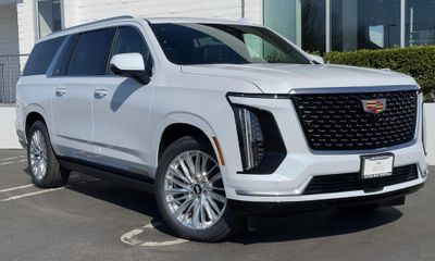2026 Cadillac Escalade ESV Luxury Touring PKG