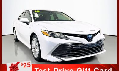 2018 Toyota Camry SE XLE Hybrid