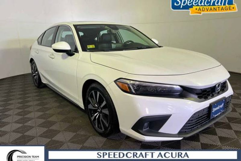 2023 Honda Civic — a typically priced live listing
