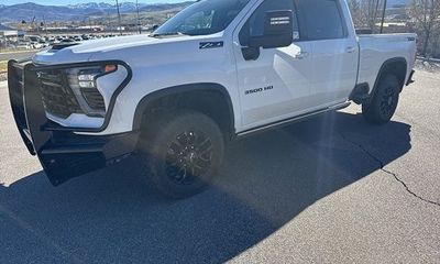 2025 Chevrolet Silverado HD LTZ