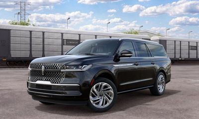 2027 Lincoln Navigator L Reserve