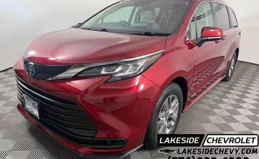 2021 Toyota Sienna LE