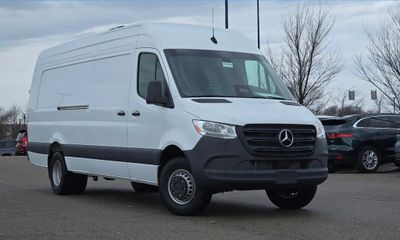 2025 Mercedes-Benz Sprinter 907 VS30