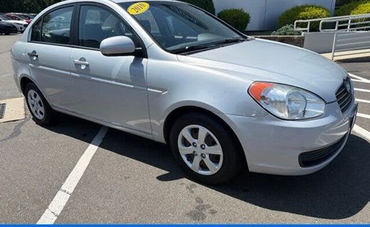 2010 Hyundai Accent GLS
