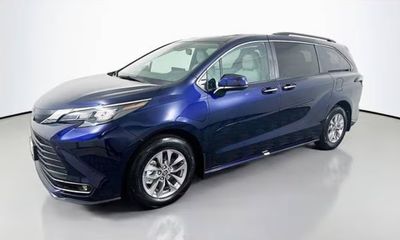 2026 Toyota Sienna XLE