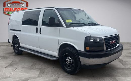 2018 GMC Savana Cargo