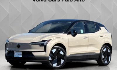 2026 Volvo EX30 Plus