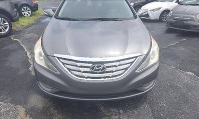 2011 Hyundai Sonata Middle Level