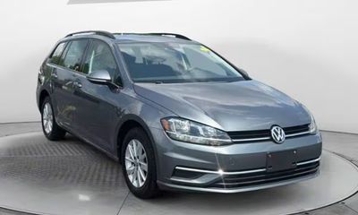 2018 Volkswagen Golf Sportwagen S SE
