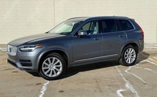 2018 Volvo XC90 Momentum