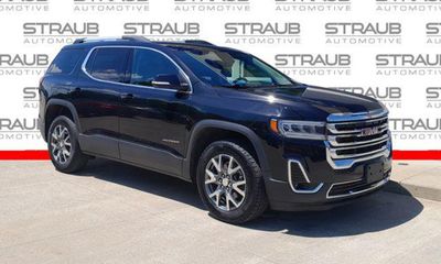2023 GMC Acadia SLT