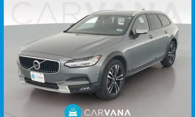 2018 Volvo V90CC Momentum