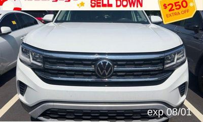 2023 Volkswagen Atlas 4MOTION SE