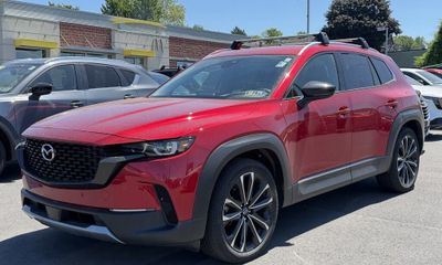 2024 Mazda CX-50 Premium Plus