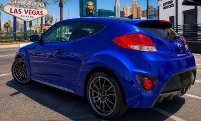 2014 Hyundai Veloster GLS 1 6