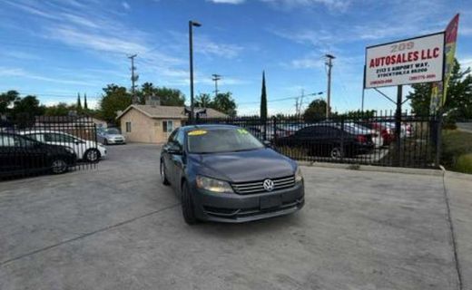 2014 Volkswagen Passat SE
