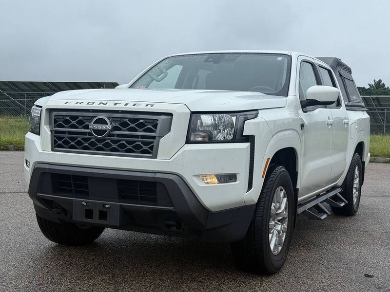 2022 Nissan Frontier — a typically priced live listing