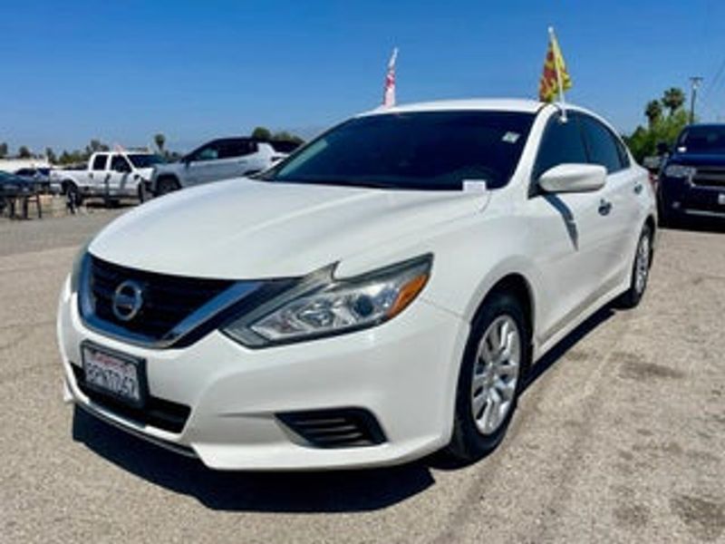 2017 Nissan Altima — a typically priced live listing