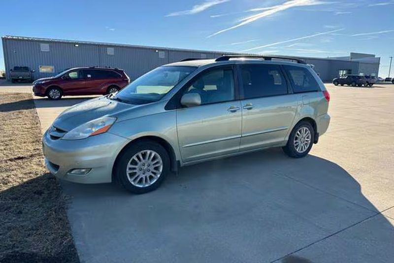 2010 Toyota Sienna — a typically priced live listing