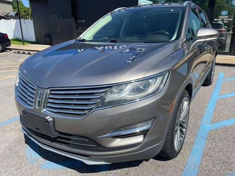 2016 Lincoln MKC — a typically priced live listing