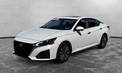 2023 Nissan Altima SV