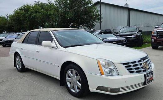 2007 Cadillac DTS Luxury